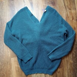 Alya med vneck oversized off shoulder med green knotted back